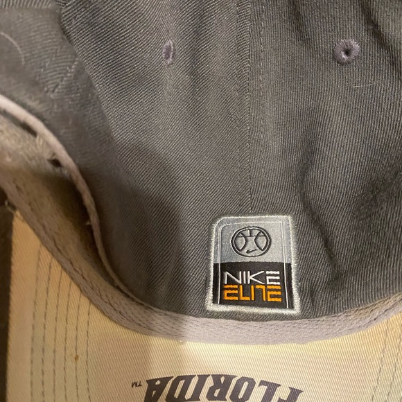 Florida Gators hat by Nike - Picture 2 of 7